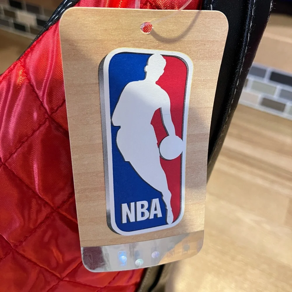 NWT, NBA Portland Trailblazers quilted hobo bag - Picture 3 of 3